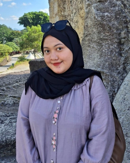 Revina Muthia, ST