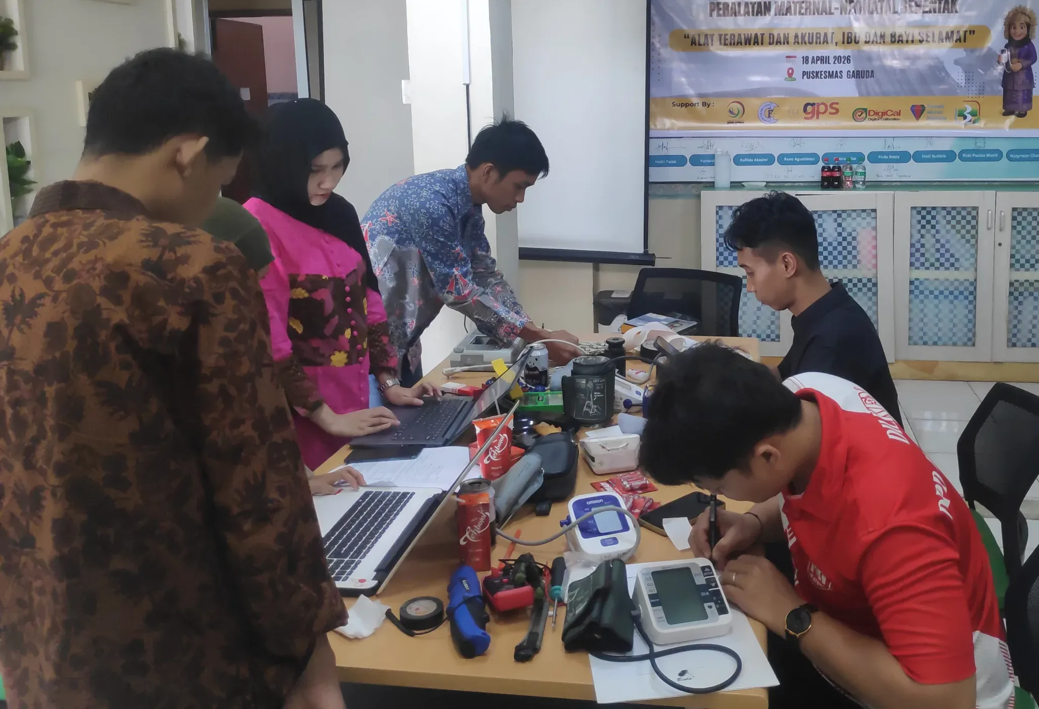 Raih Rekor MURI dan Libatkan Ribuan Tenaga Elektromedis